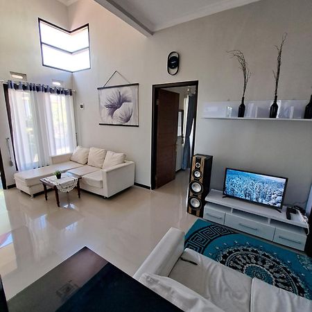 Villa Petit Tour Batu  Luaran gambar